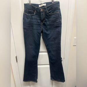 Signature Levi Strauss Dark Blue Women’s mid rise boot cut 31x34 12L Whiskered